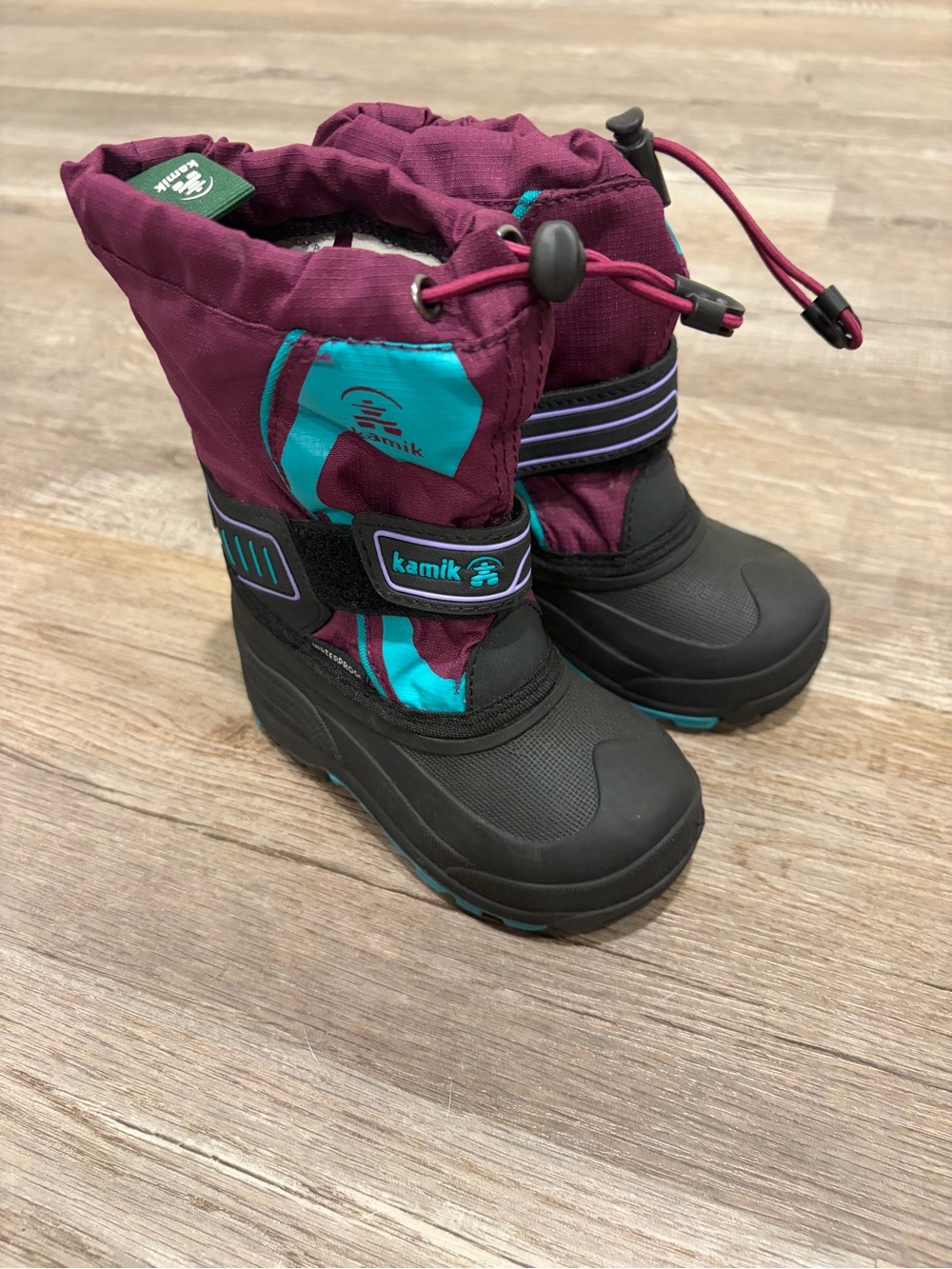 Kamik size 8 insulated snow boots